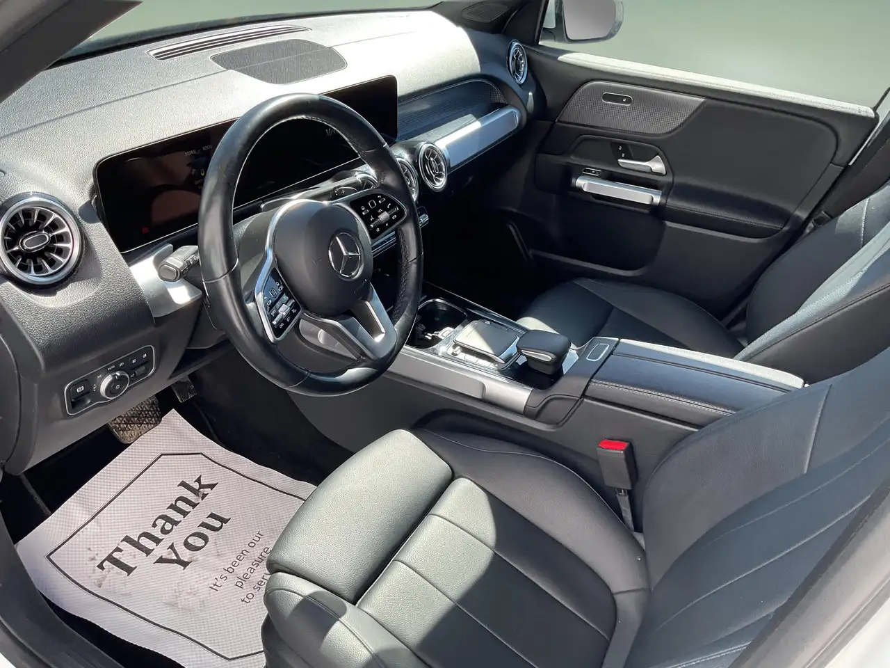 Mercedes-Benz GLB photo Mercedes-Benz GLB