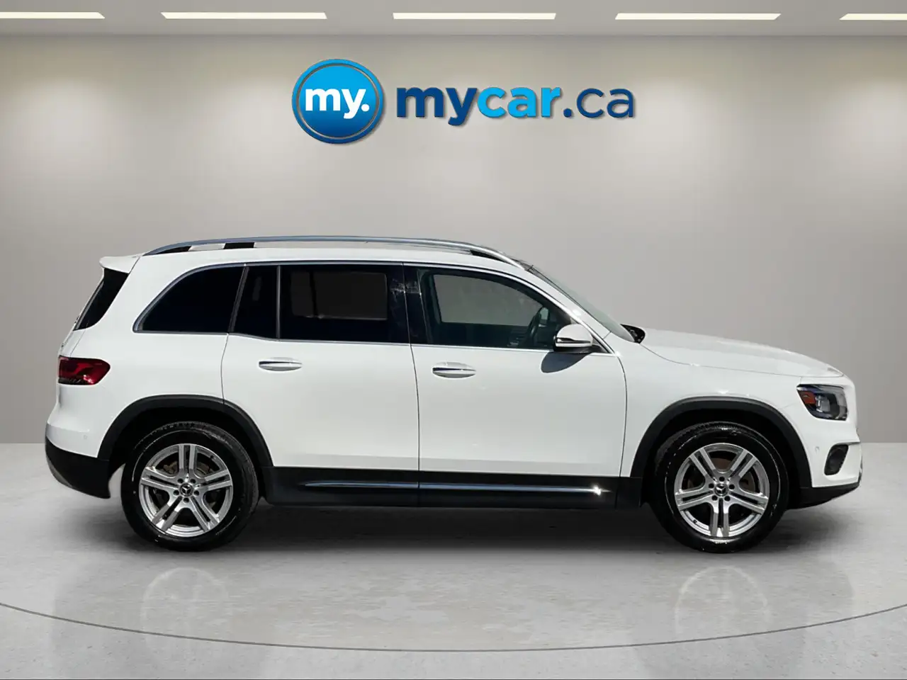 Mercedes-Benz GLB photo Mercedes-Benz GLB
