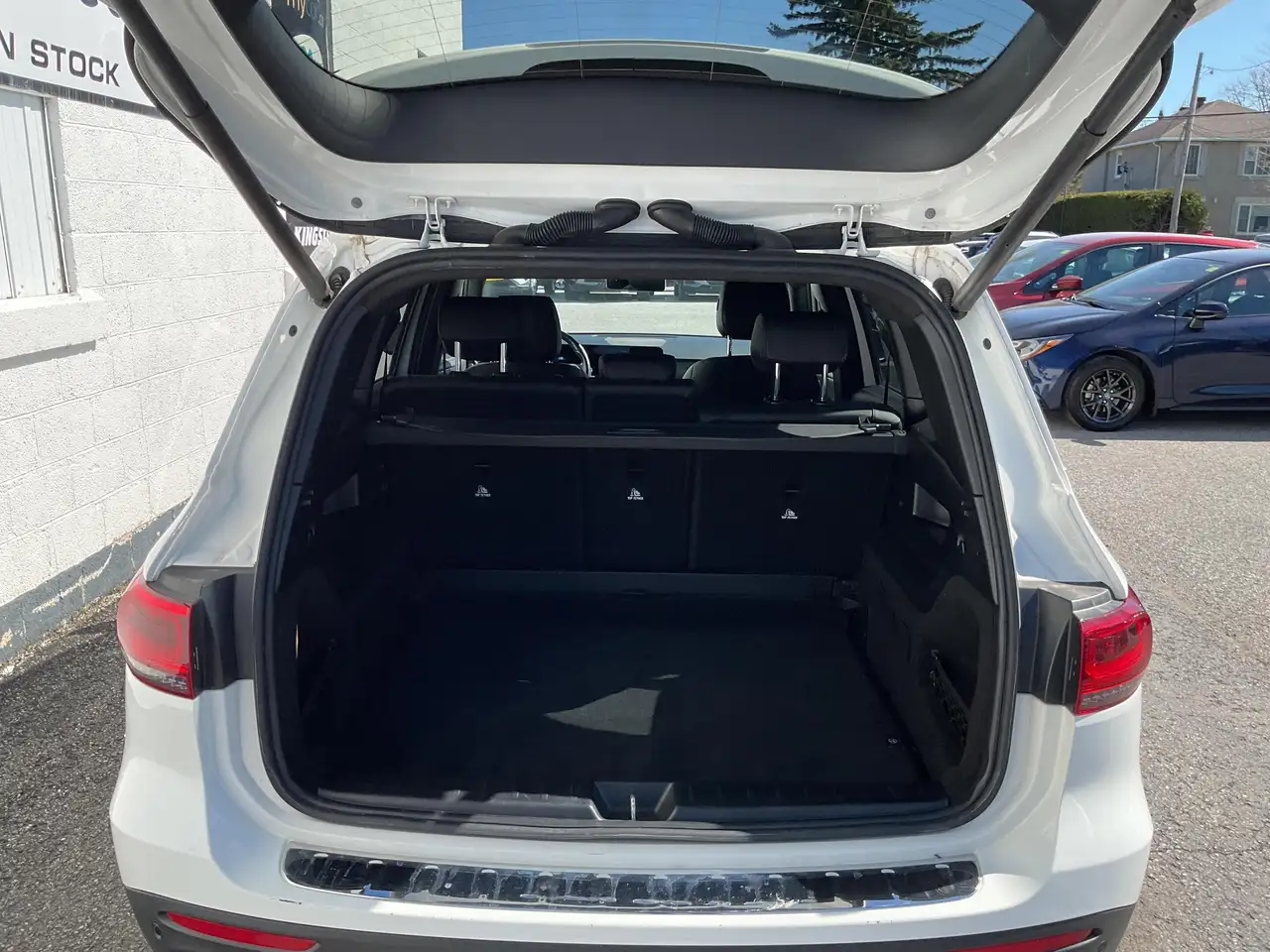 Mercedes-Benz GLB снимка Mercedes-Benz GLB