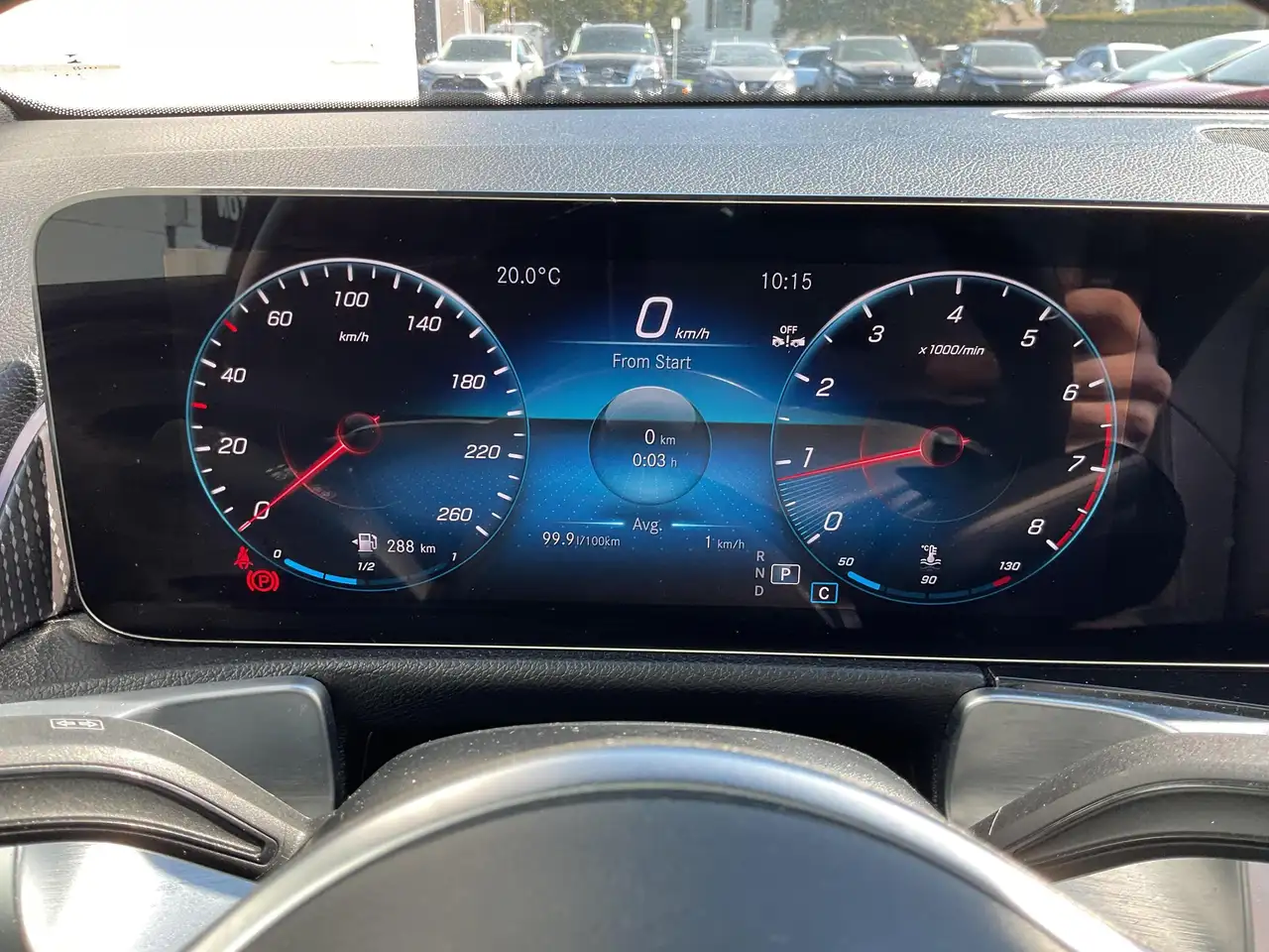 Mercedes-Benz GLB снимка Mercedes-Benz GLB