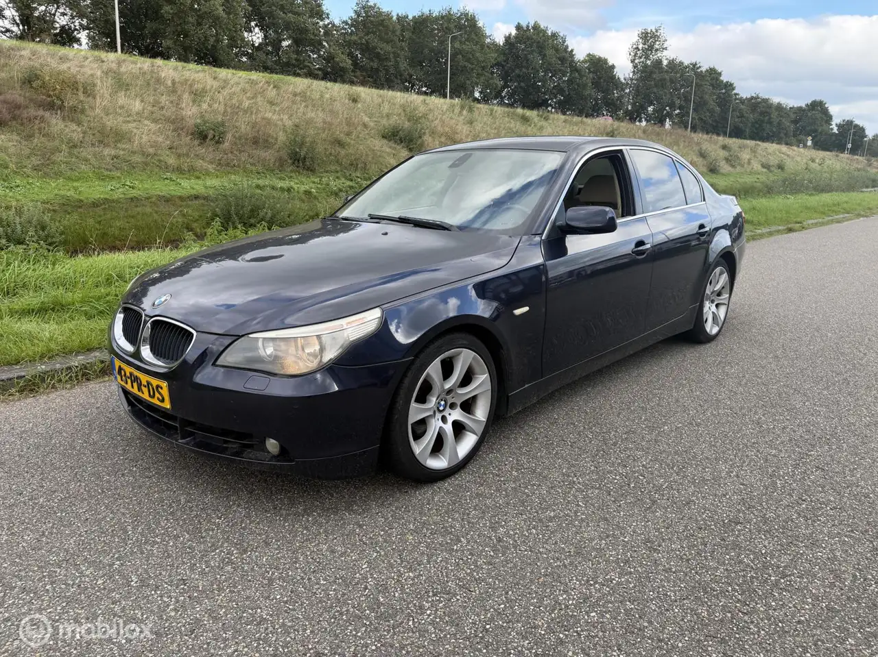 BMW 525