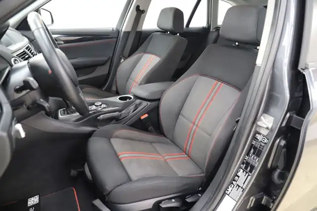 BMW X1 view 9
