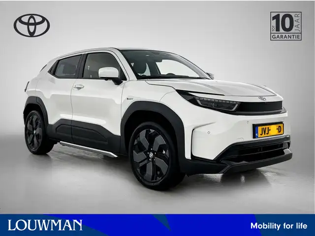 Toyota Urban Cruiser Executive 61 kWh | Intro pack