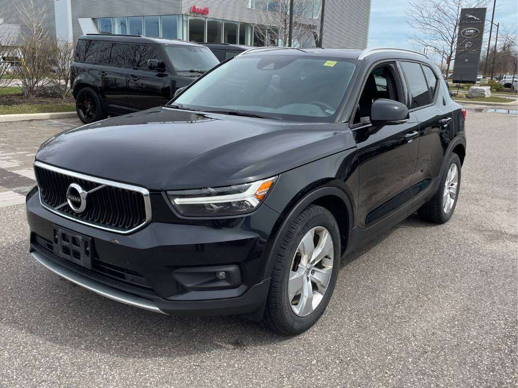 2020 Volvo XC40 T5 AWD Momentum thumb 10