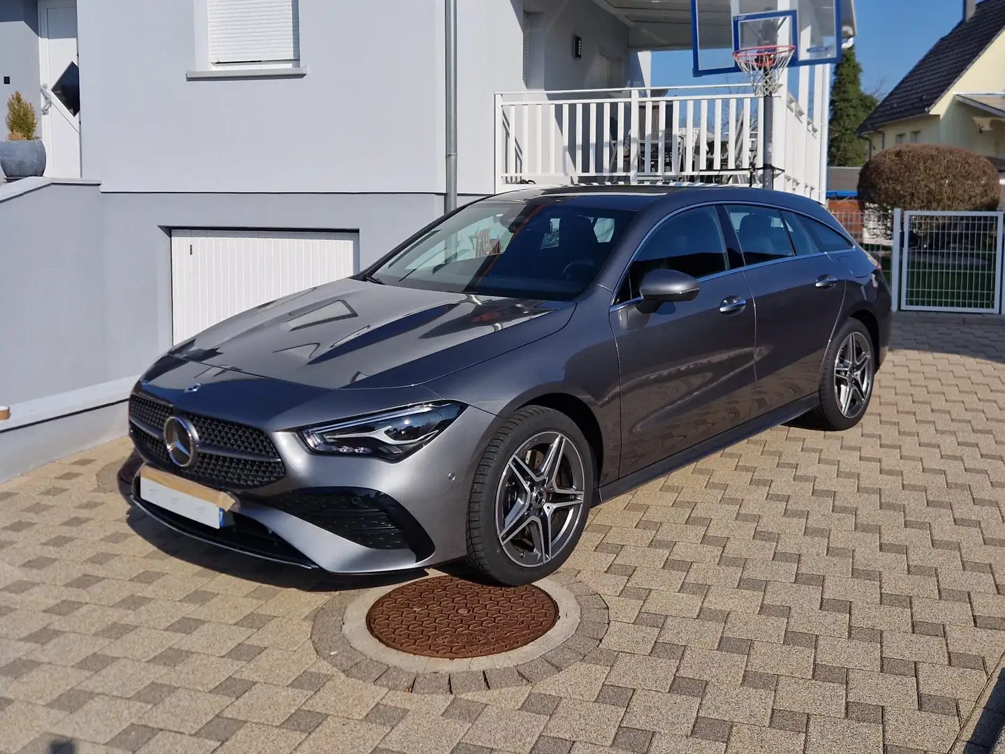 Mercedes-Benz CLA 250 CLA Shooting Brake 250 e 8G-DCT AMG Line Gris - 1