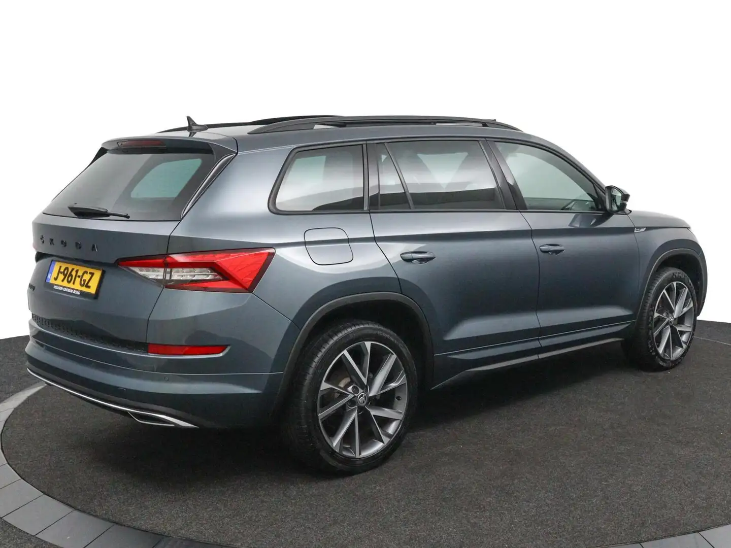 Skoda Kodiaq 1.5 TSI Sportline Business 7p. | Panorama dak | Gris - 2