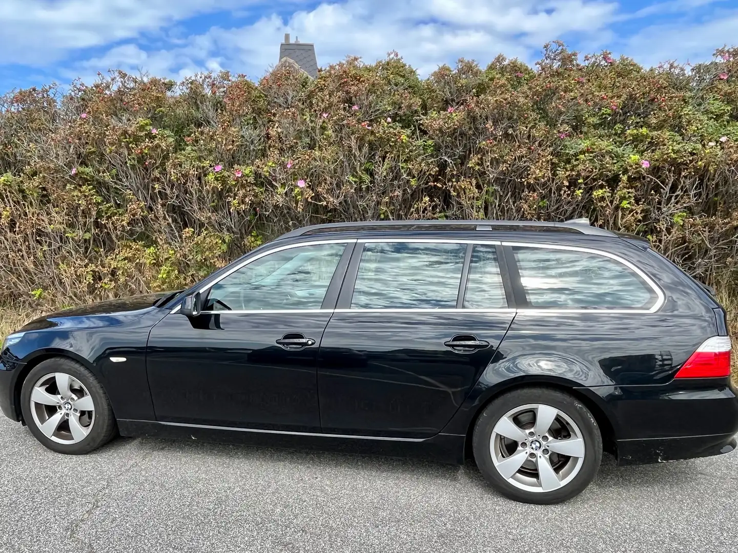 BMW 520 520d Schwarz - 1