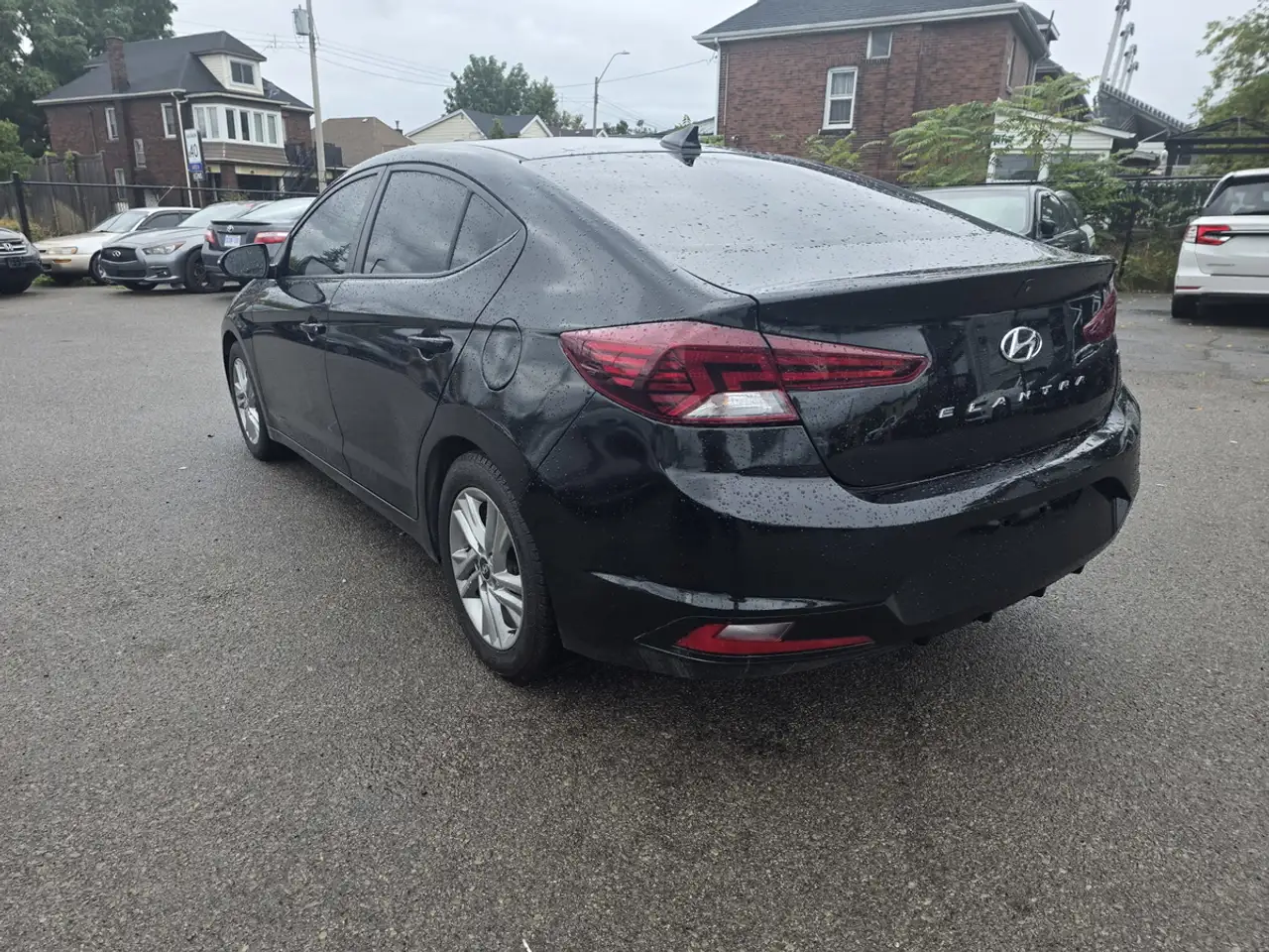 Hyundai ELANTRA снимка Hyundai ELANTRA