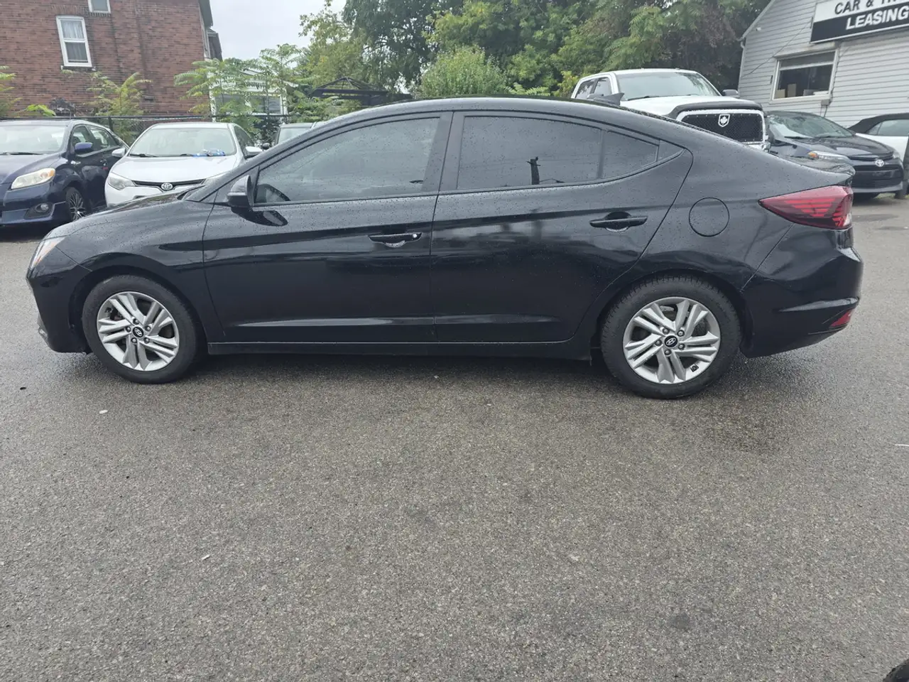 Hyundai ELANTRA снимка Hyundai ELANTRA
