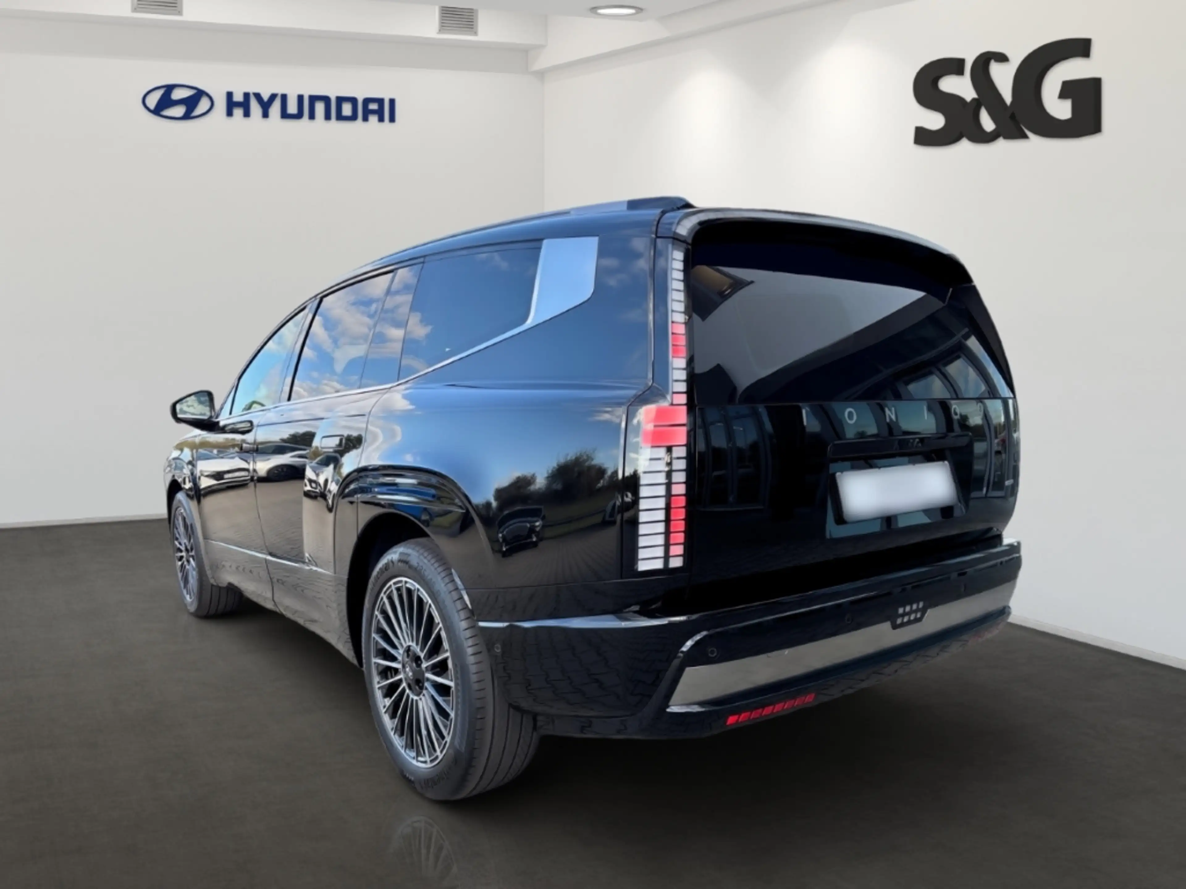 Hyundai IONIQ 9 315 kW Performance 4WD Uniq HUD Niveau El. Panodac — photo 4