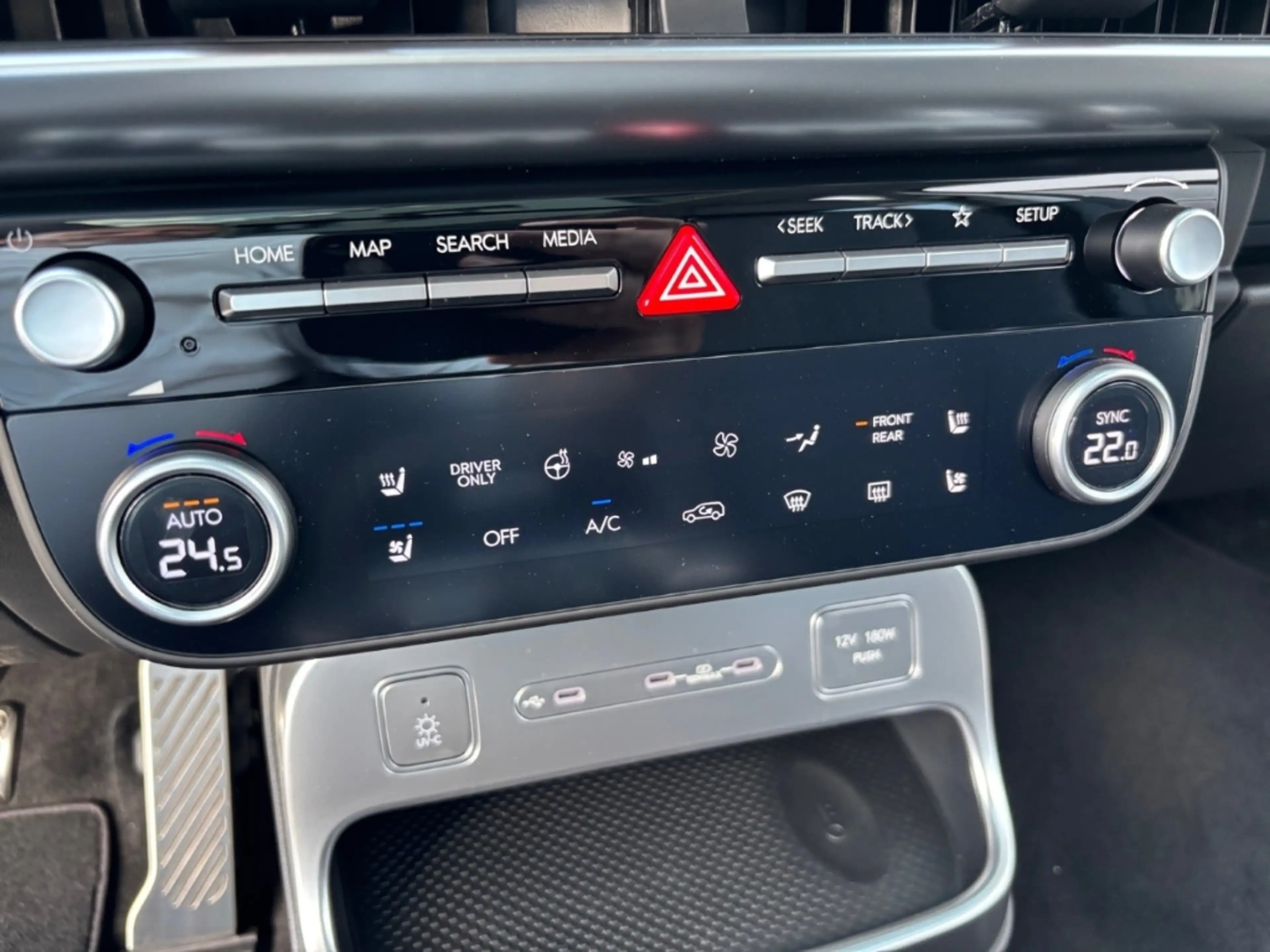 Hyundai IONIQ 9 315 kW Performance 4WD Uniq HUD Niveau El. Panodac — photo 20