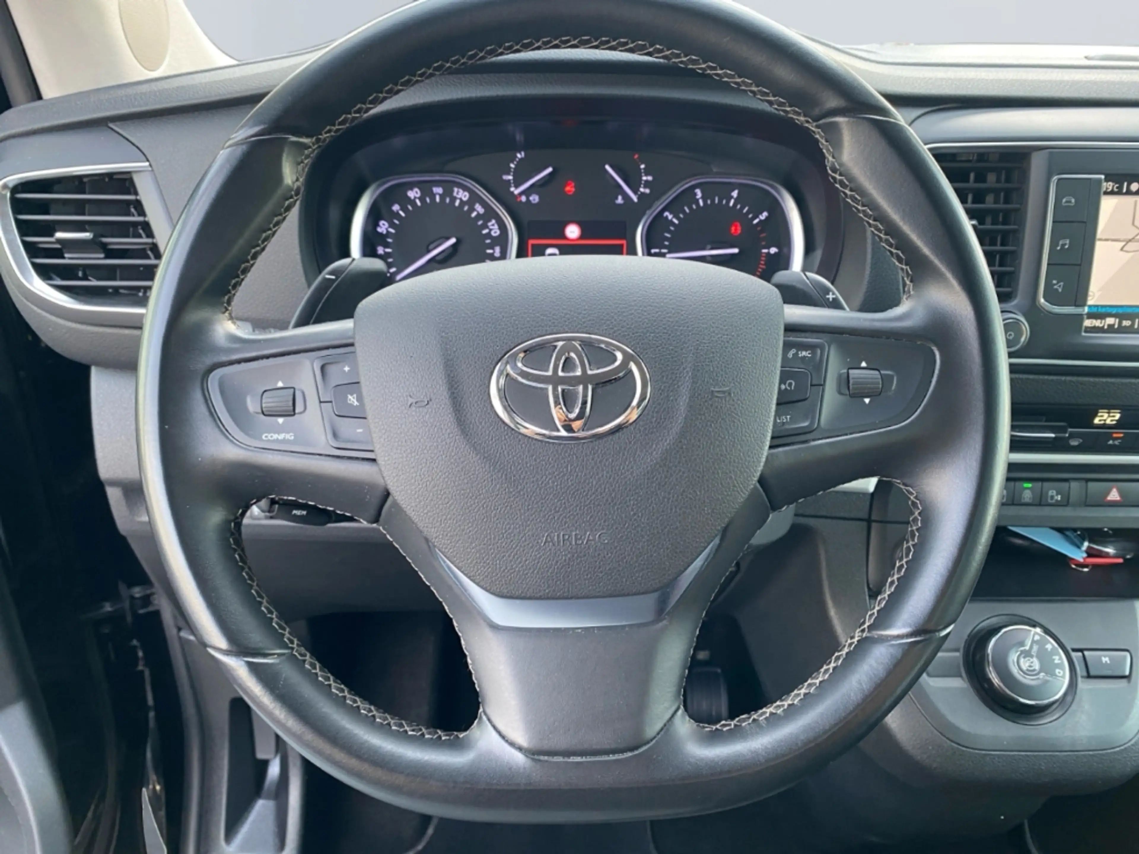 Toyota Proace Verso 2.0 D L1 Executive *Leder*CAM*Pano* — photo 12