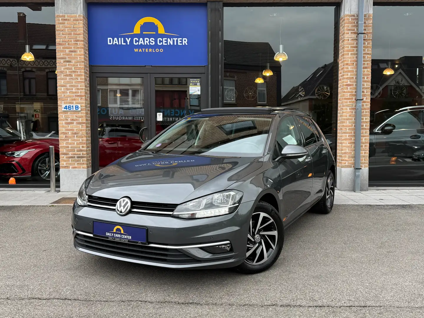 Volkswagen Golf 1.0 TSI DSG I TOIT OUVRANT I CAMERA I CarPlay IACC Noir - 1