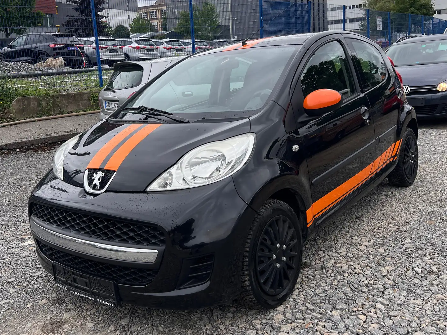 Peugeot 107 70 Urban Move Schwarz - 2
