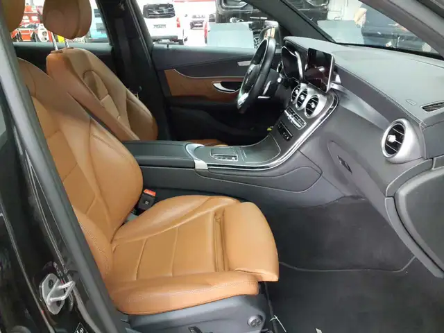 Mercedes-Benz GLC view 7