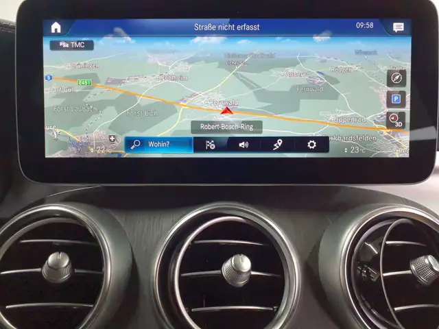 Mercedes-Benz GLC view 12