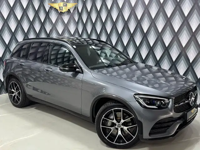 Mercedes-Benz GLC 400 d 4Matic Aut. // AMG PAKET // PANO // 1.BESITZ //