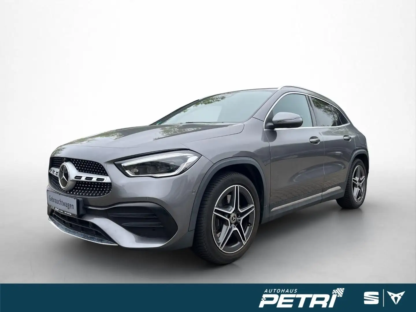 Mercedes-Benz GLA 250 Mercedes-Benz GLA 250 AMG Line Grau - 1