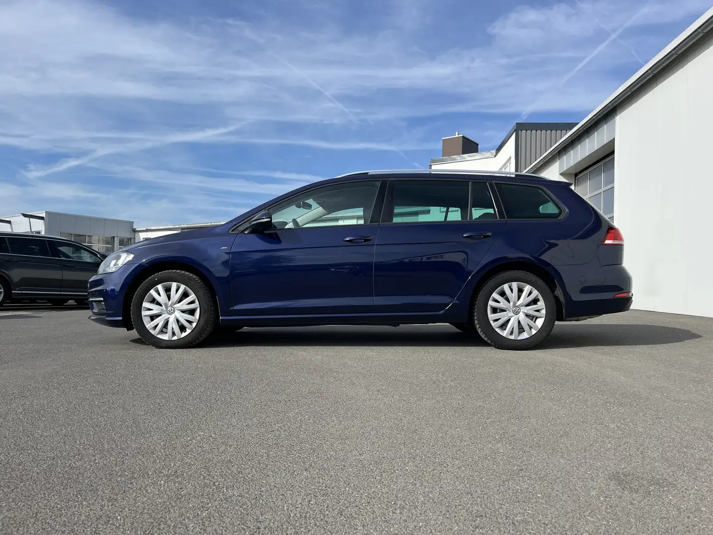Volkswagen Golf Variant 2.0 TDI 75€ m. 20% Anzahlung JOIN Navi A Blau - 2