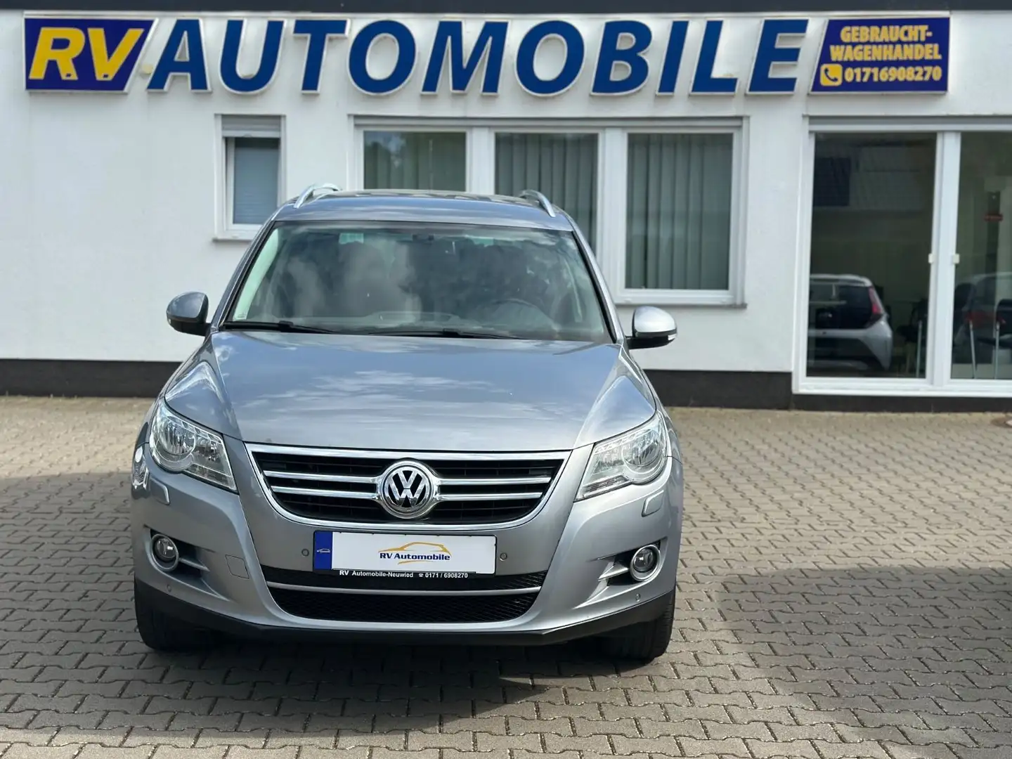 Volkswagen Tiguan Team BMT Silber - 1