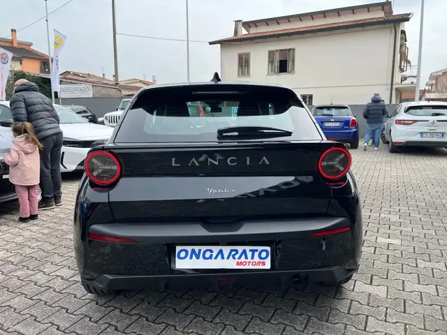 Lancia Ypsilon view 6