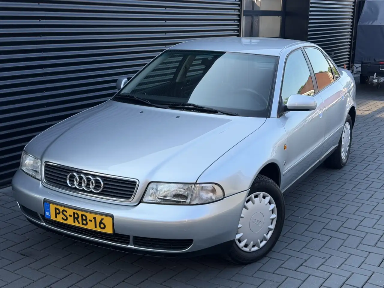 Audi A4 Limousine 1.6 GRIJS| 1996| ZEER NETJES| APK| 149DK, foto 1