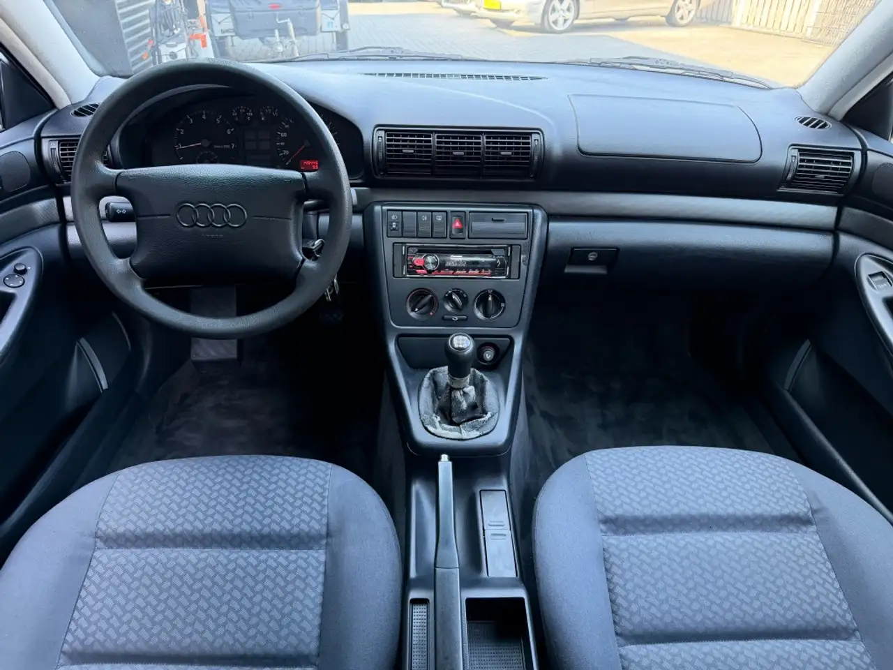 Audi A4 Limousine 1.6 GRIJS| 1996| ZEER NETJES| APK| 149DK, foto 10