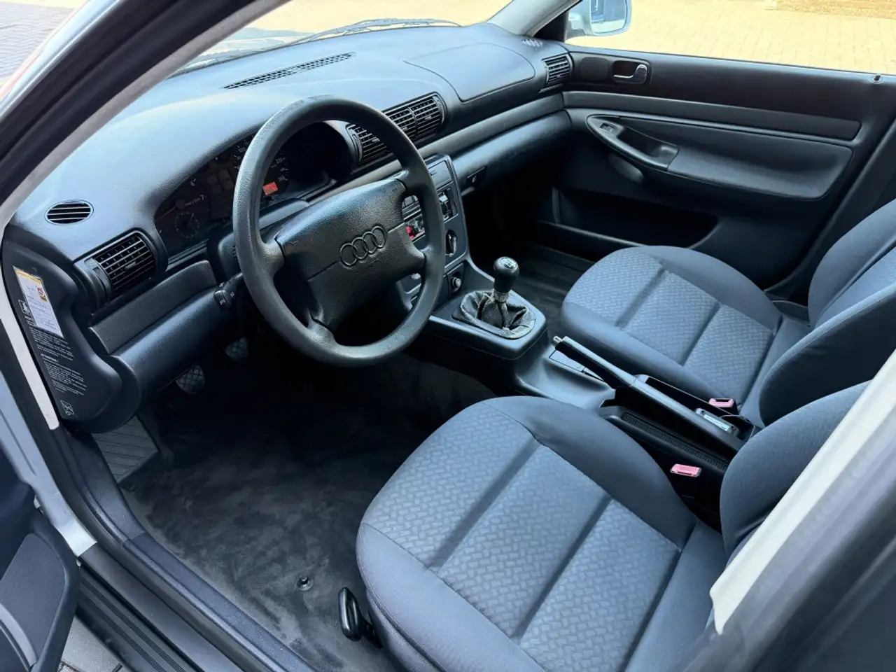 Audi A4 Limousine 1.6 GRIJS| 1996| ZEER NETJES| APK| 149DK, foto 9