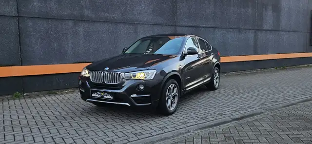 BMW X4 X LINE dA xDrive20/NAVI PROFF/360 CAM/LEDER/XENON