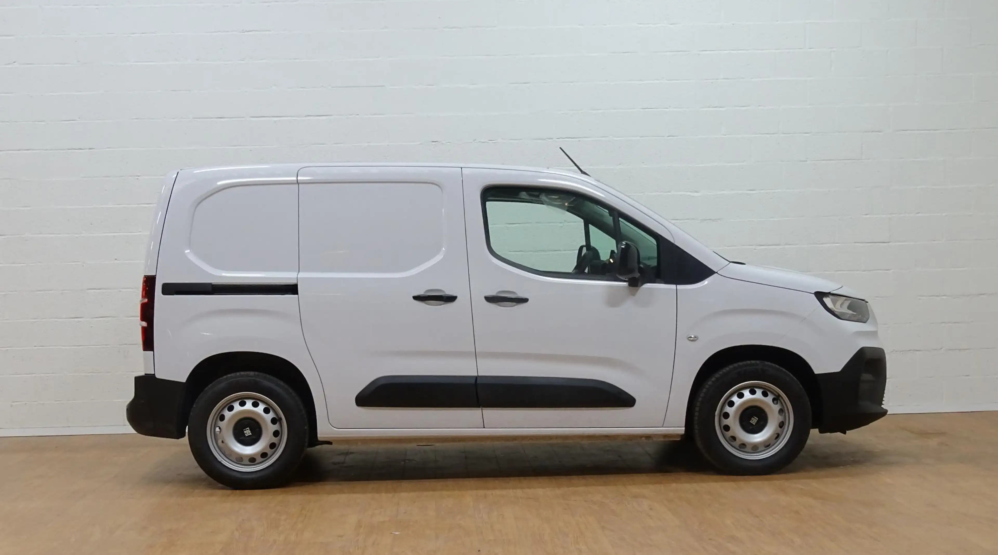 Fiat Doblo 1.5 BlueHDI 130 AT8 L1 Light — photo 9