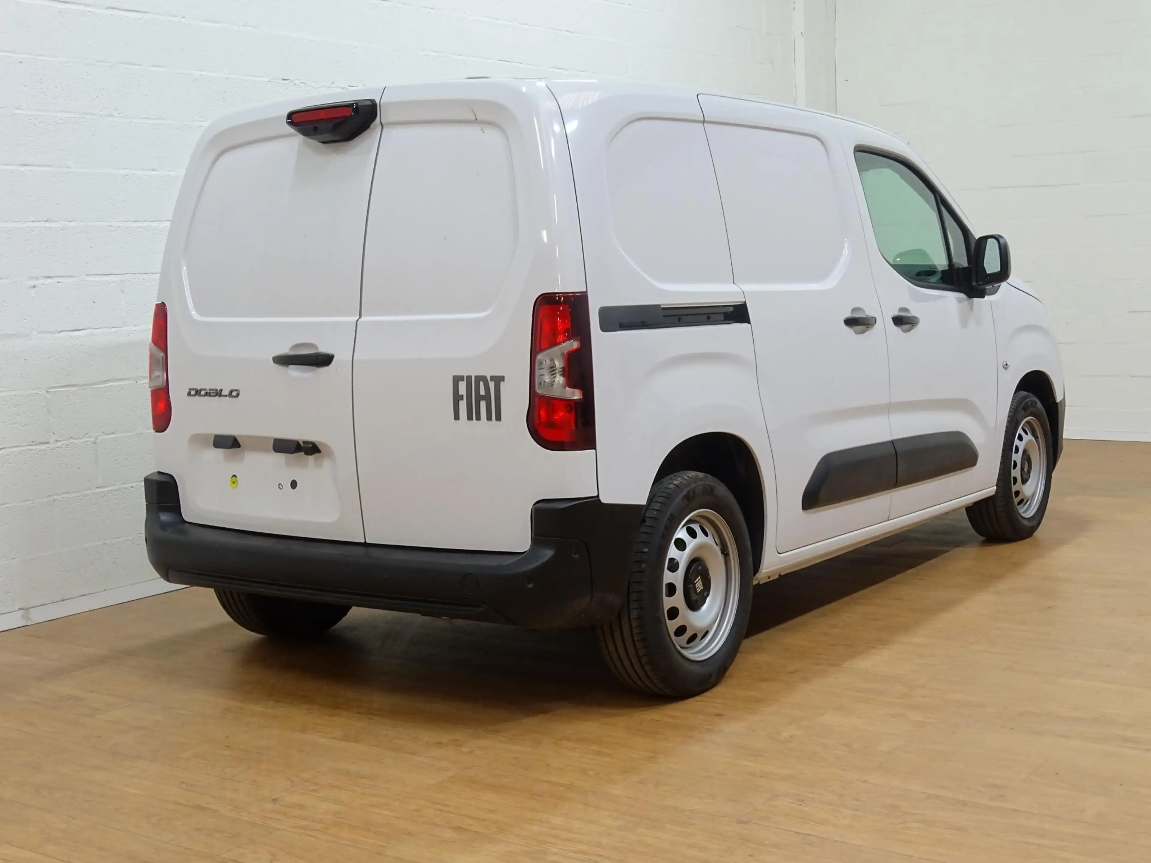 Fiat Doblo 1.5 BlueHDI 130 AT8 L1 Light — photo 6