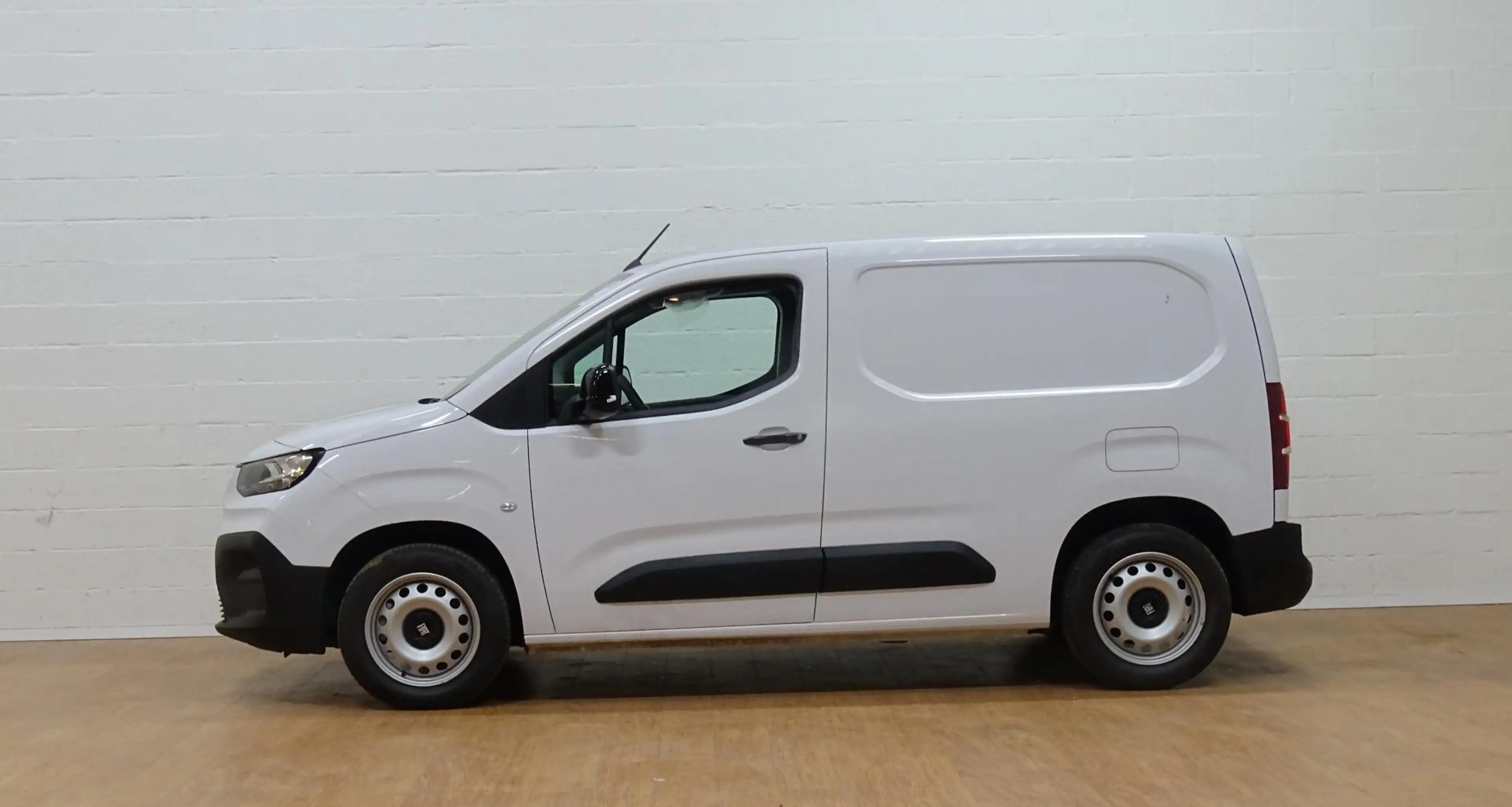 Fiat Doblo 1.5 BlueHDI 130 AT8 L1 Light — photo 8