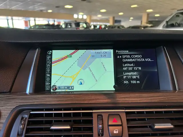BMW 5 Series view 12