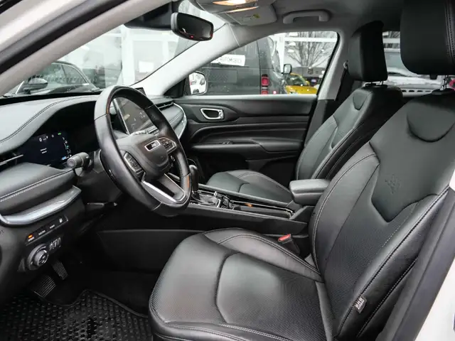 Jeep Compass view 6