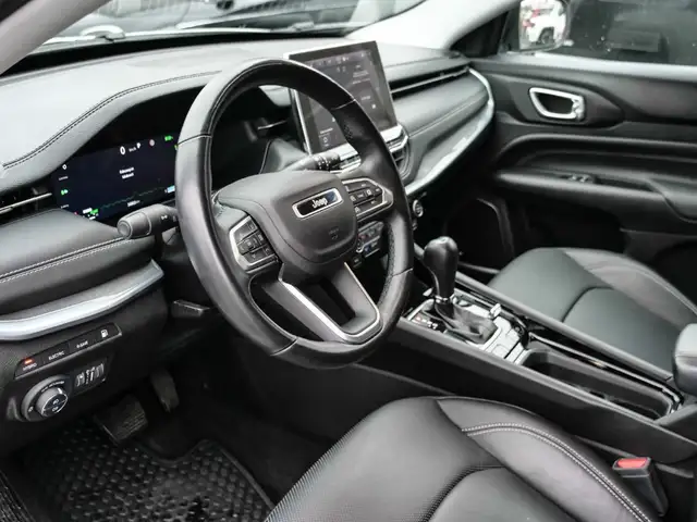 Jeep Compass view 5