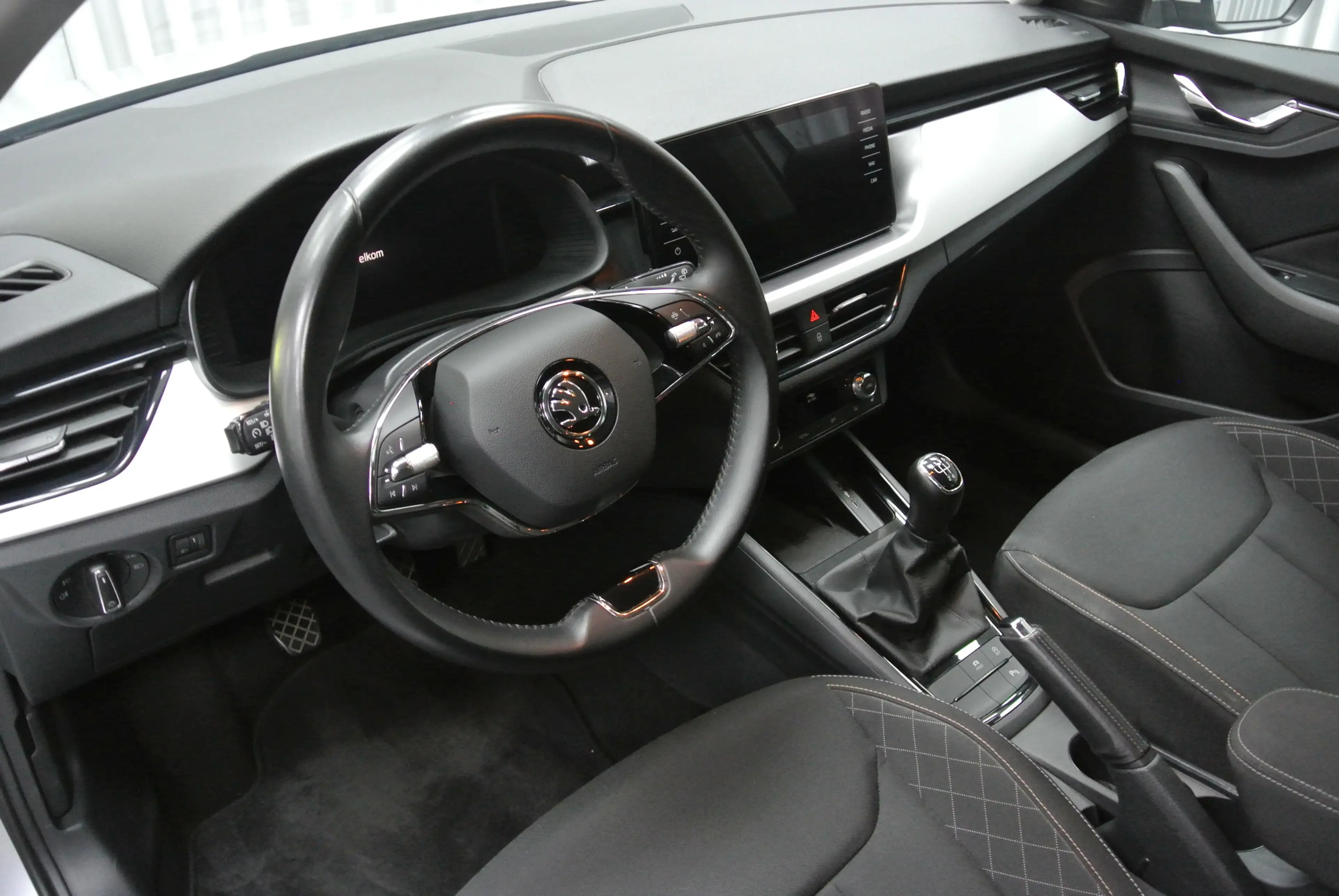 Skoda Scala Scala 1.0 TSI Ambition*GPS*CLIM* — photo 14