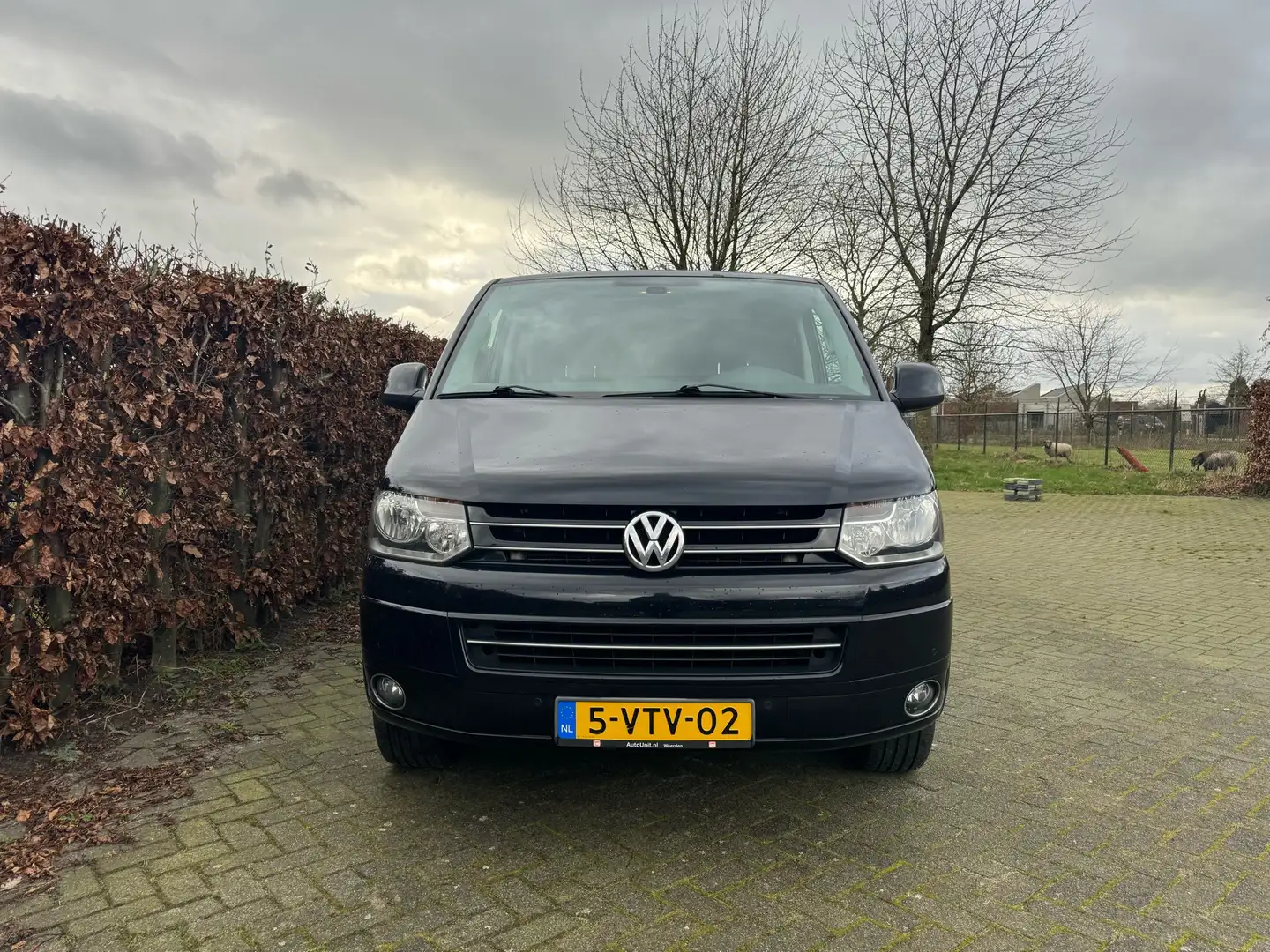 Volkswagen T5 Transporter Transporten 2.0 TDI L2H1 / PDC / NAVI / Cruise Noir - 2