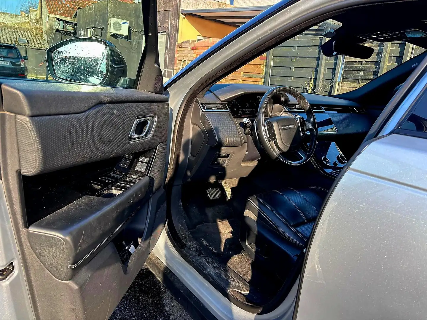 Land Rover Range Rover Velar Velar 2.0 TD4 (EU6b) Argent - 1
