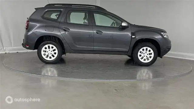 Dacia Duster view 4