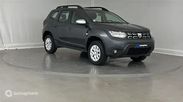 Dacia Duster view 3