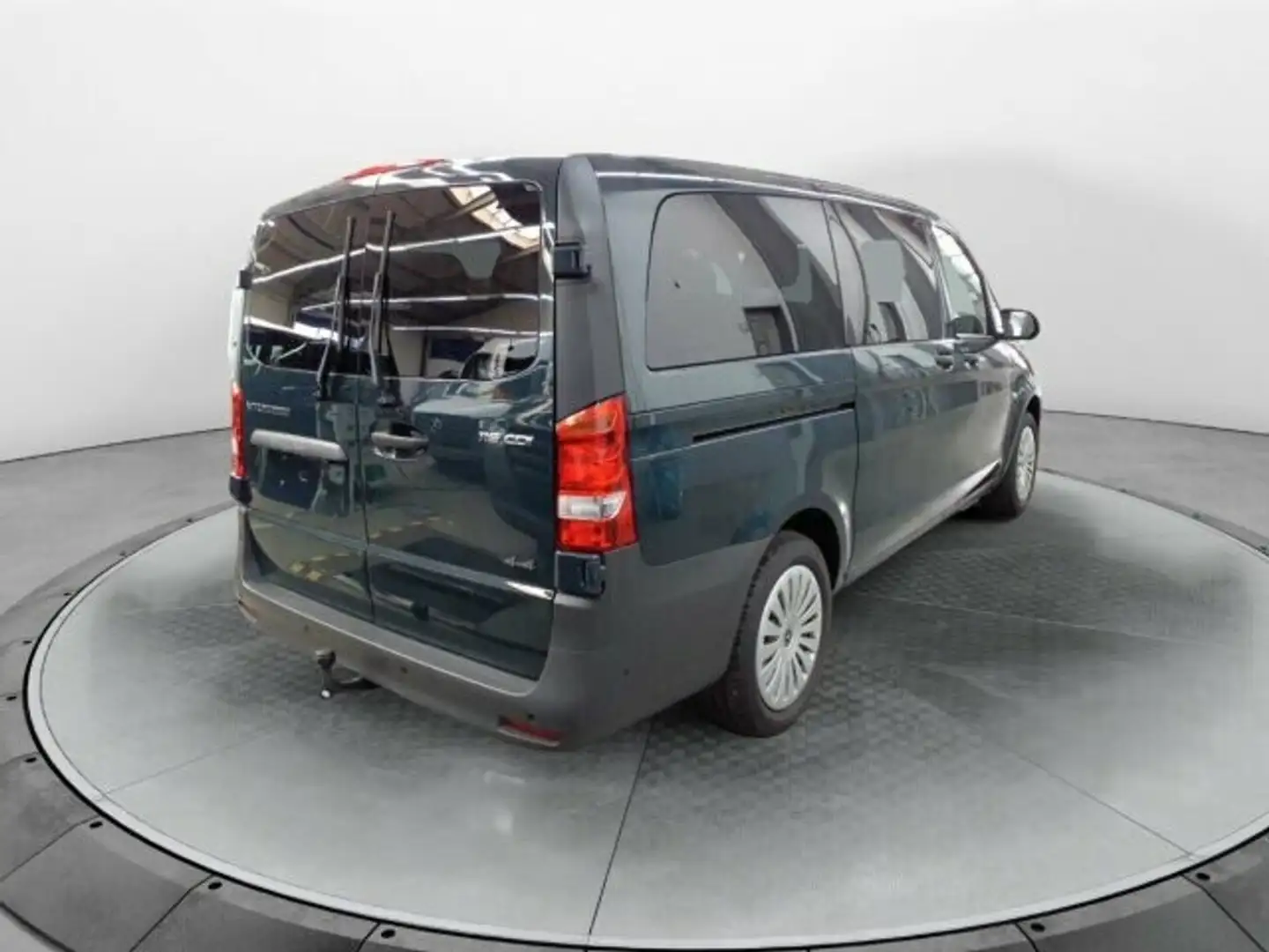 Mercedes-Benz Vito Vito 116 CDI 4x4 Tourer PRO Lang Grün - 2