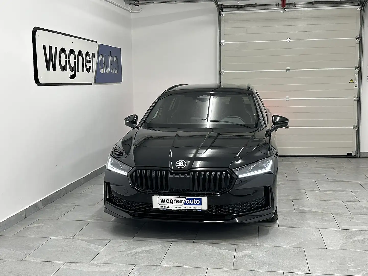 Skoda Superb Kombi 2,0 TDI Sportline 4x4 DSG.Matrix LED/ACC/... Schwarz - 1