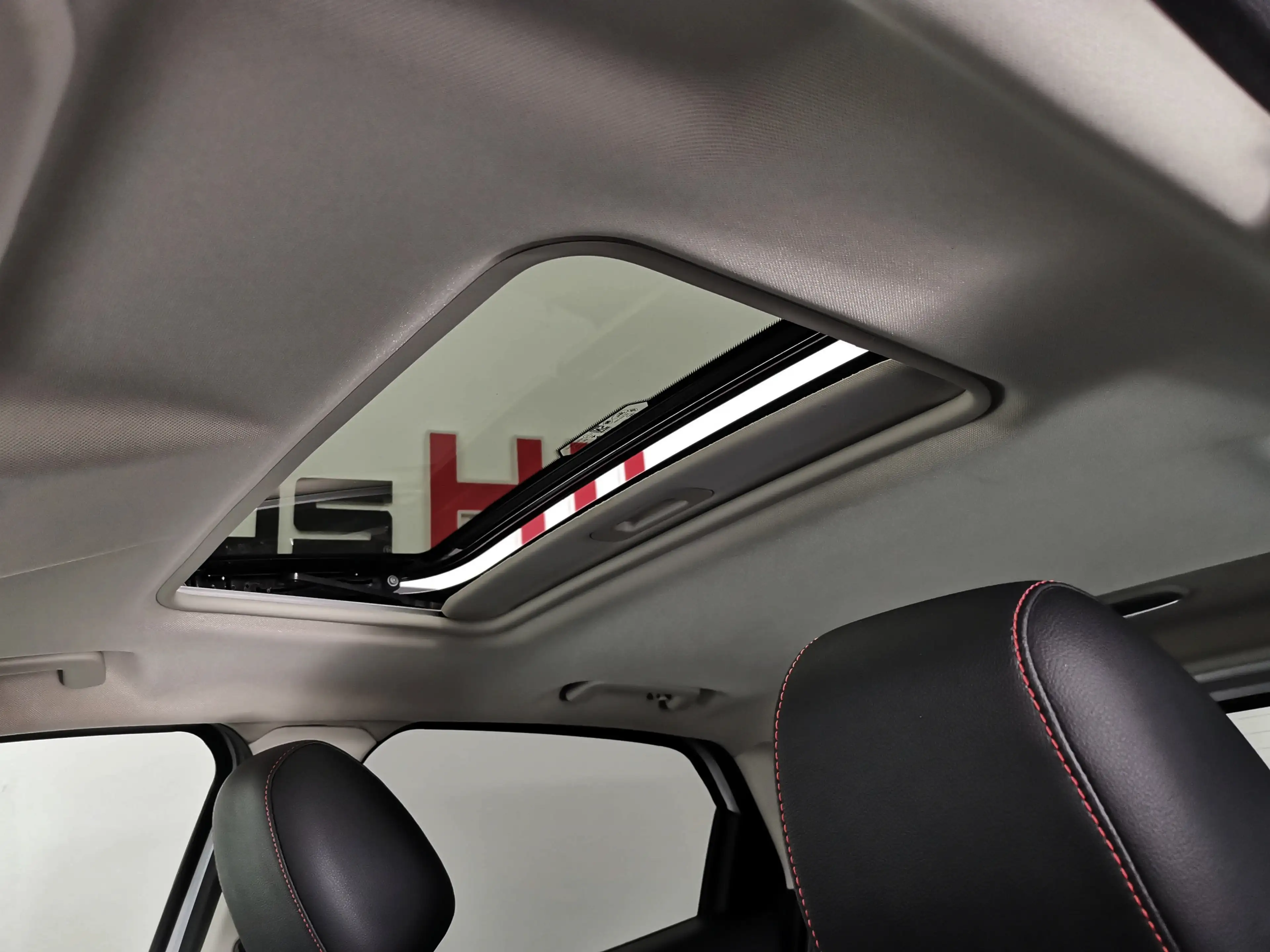 Ford EcoSport ST-Line*SchiebeDach*R.Kamera*Navi*SHZ — photo 14