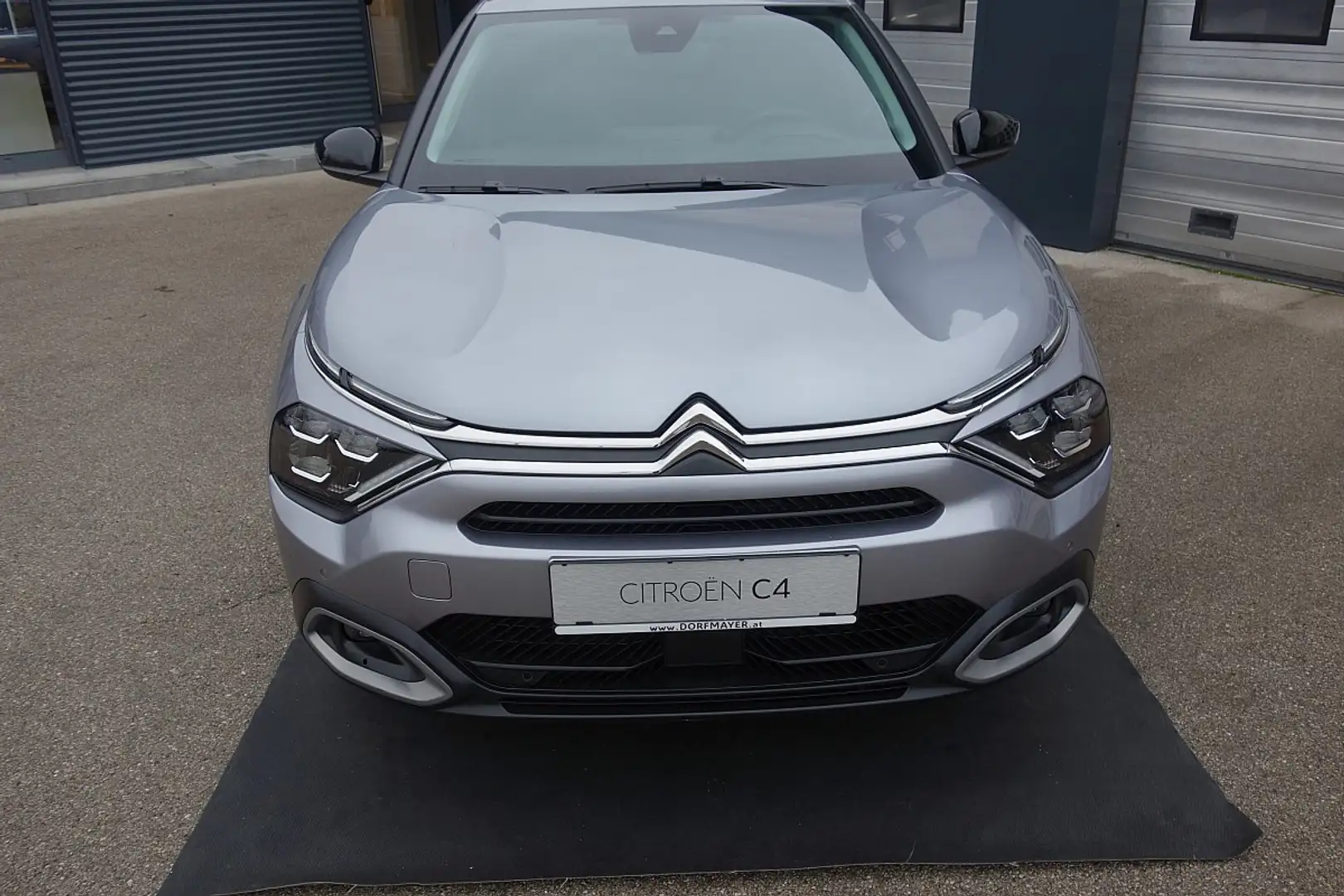 Citroen C4 PureTech 130 S&S Shine EAT8 Aut. Silber - 2