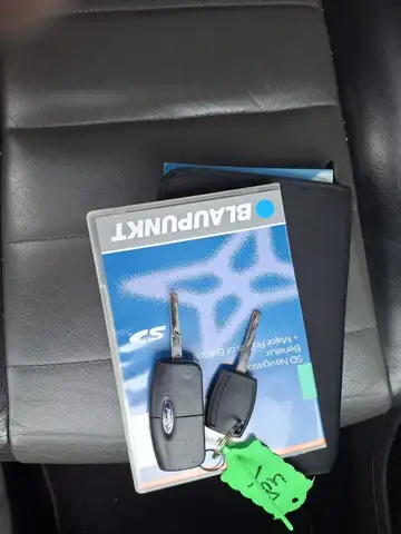 Ford C-Max view 5