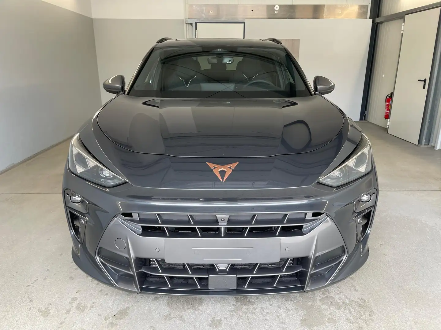 CUPRA Terramar VZ 4Drive Leder+Pano+AKEBONO+Matrix+AHK+Stdhz+2... Grigio - 2
