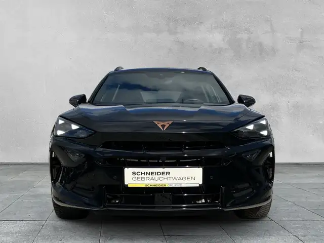 Cupra Formentor view 8