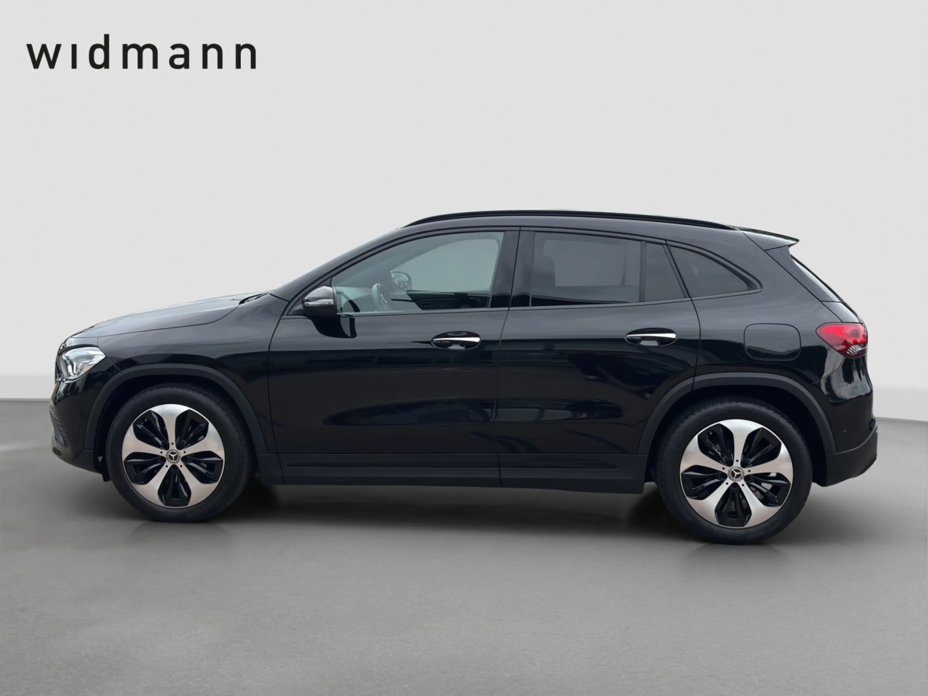 Mercedes-Benz GLA 180 *Progressive*Pano*Park-Paket*Kamera*LED* — photo 5