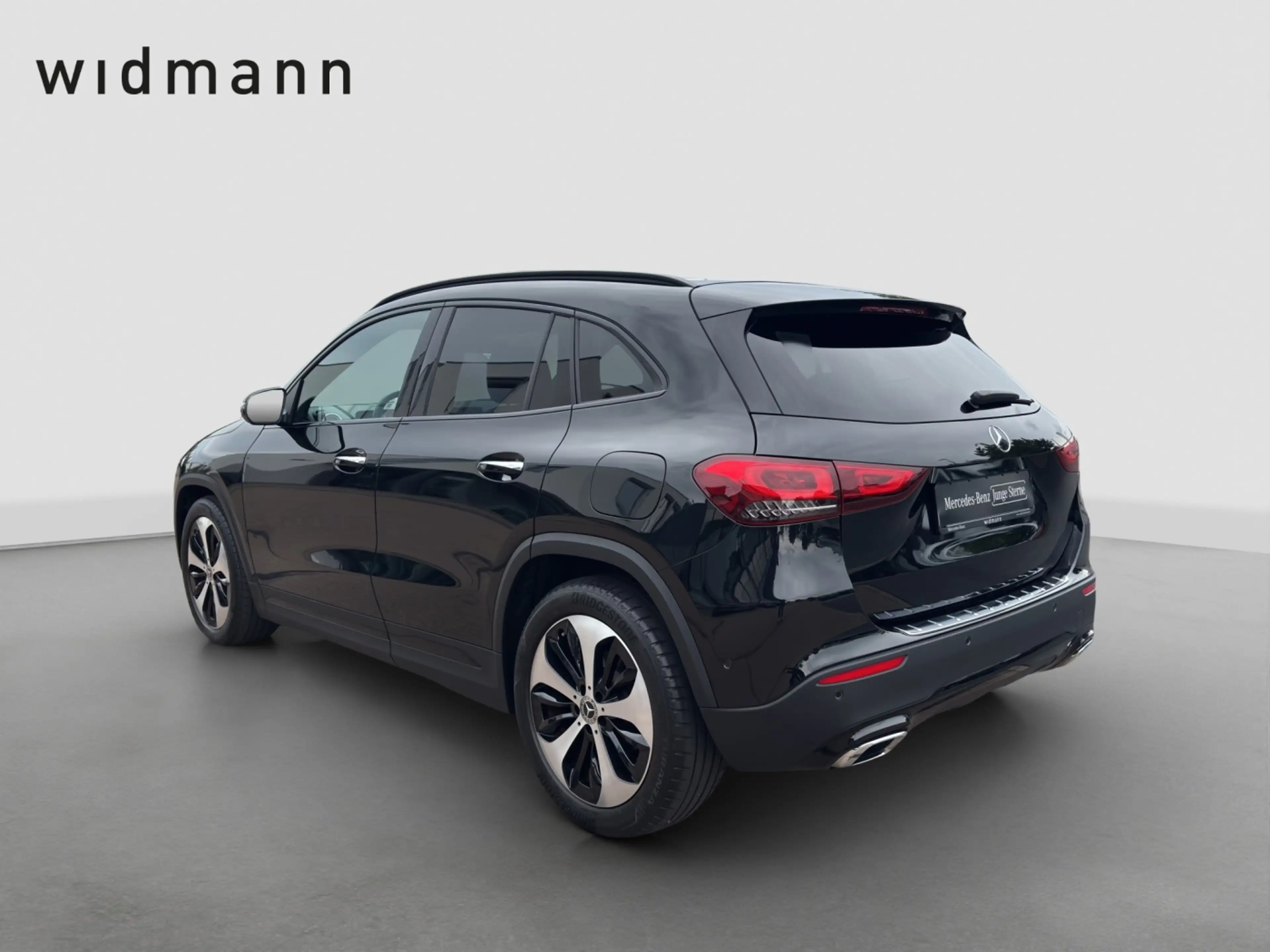 Mercedes-Benz GLA 180 *Progressive*Pano*Park-Paket*Kamera*LED* — photo 8
