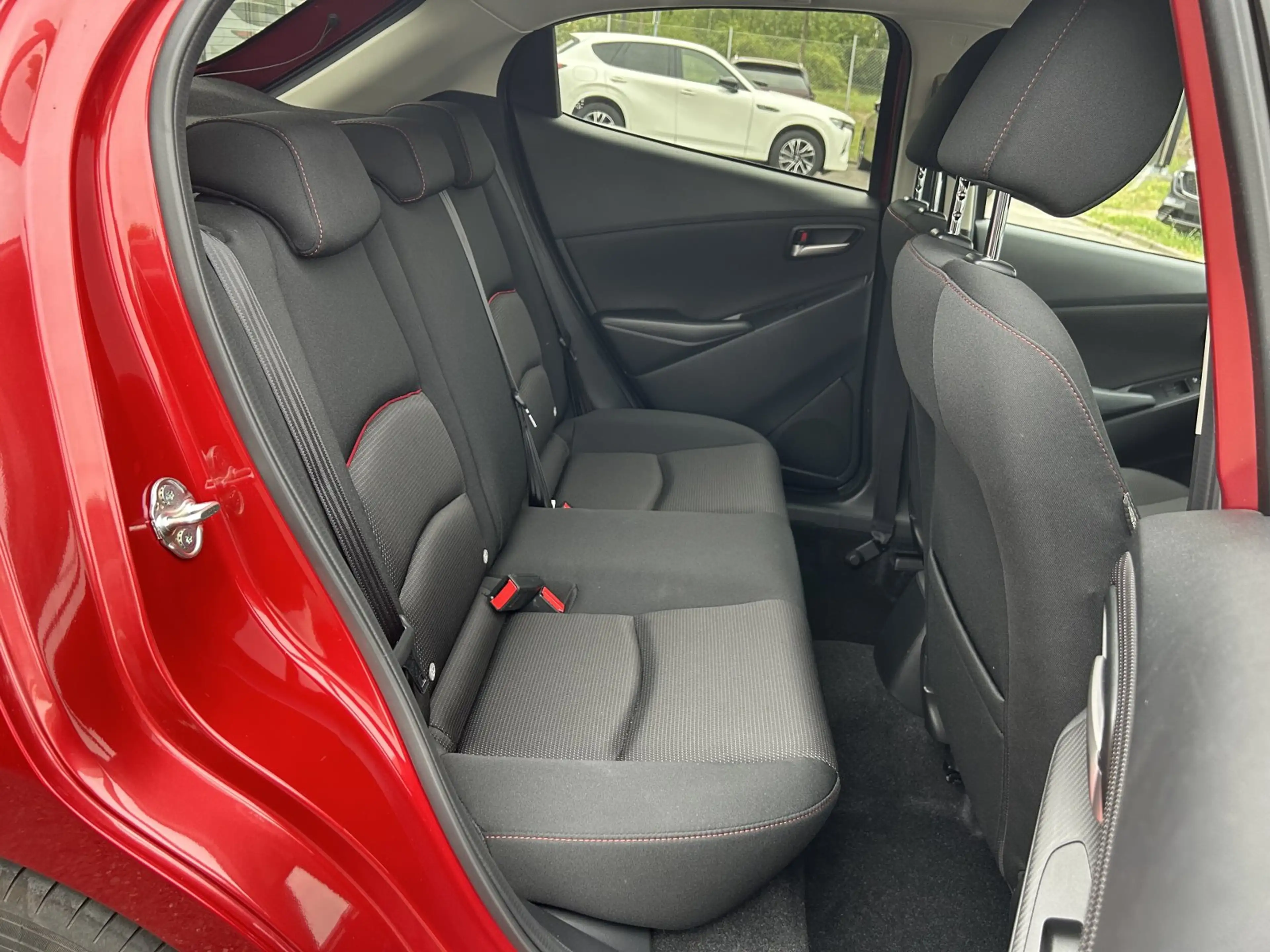 Mazda 2 1.5 SKYACTIV-G 90 M-Hybrid Homura (EURO 6d) — photo 12